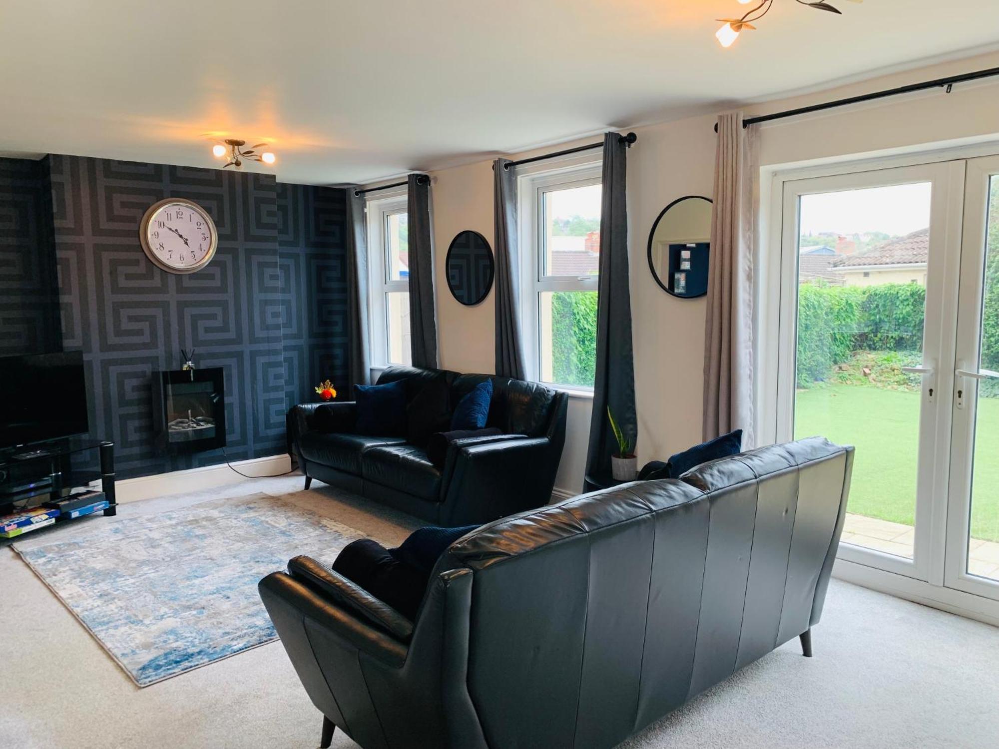 Chic 5 Bedroom House With Private Parking & Garden 브리스틀 외부 사진